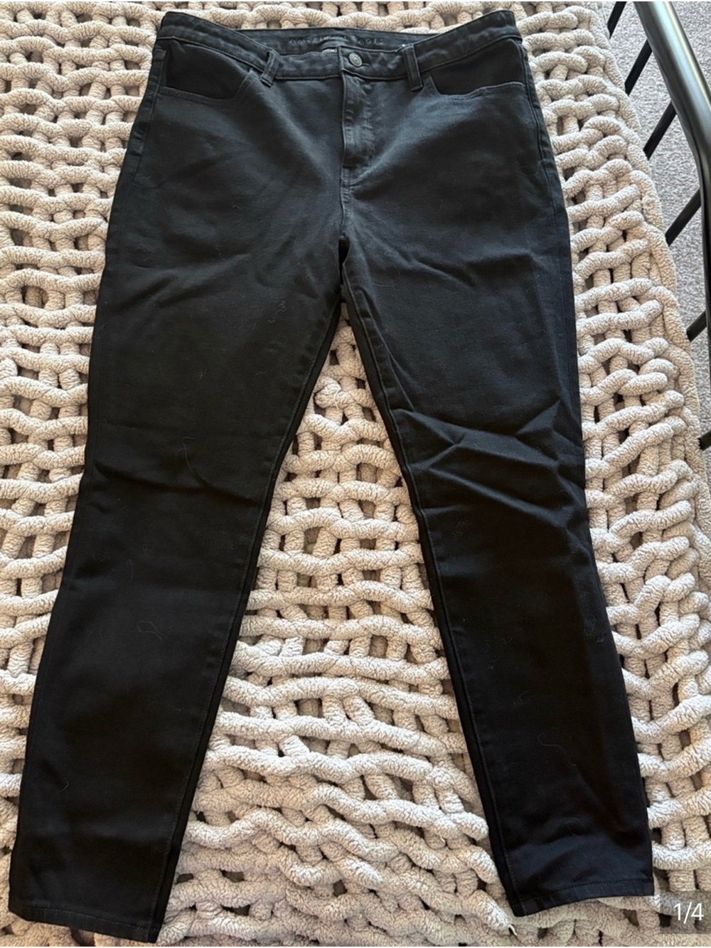 Two pairs of American Eagle Outfitters Women’s Skinny Jeans
